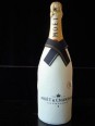 Moët & Chandon Diamond Suit Blanc